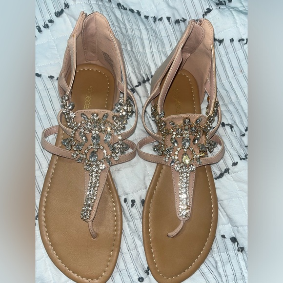 NWOT: Shoe Dazzle Caspar Jeweled Flat Sandal - Picture 7 of 9
